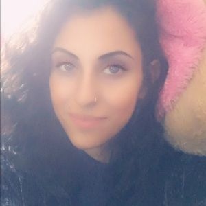 Meet your Posher, Miss